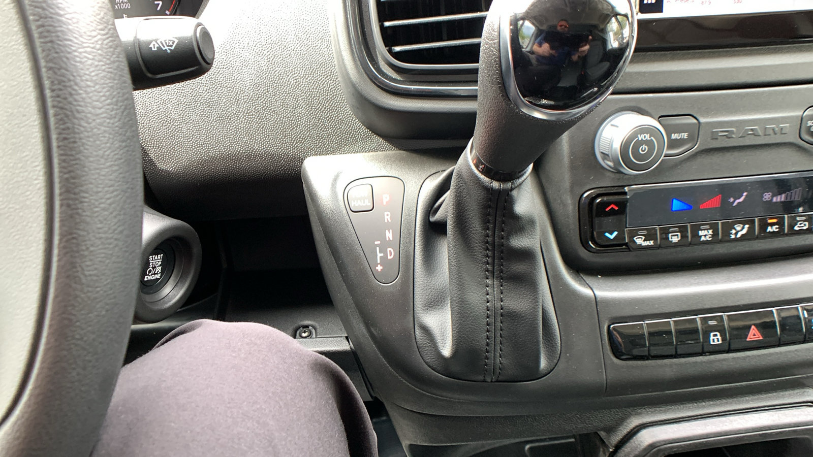 New 2026 RAM ProMaster 2500 w/ Convenience Group FWD image 17