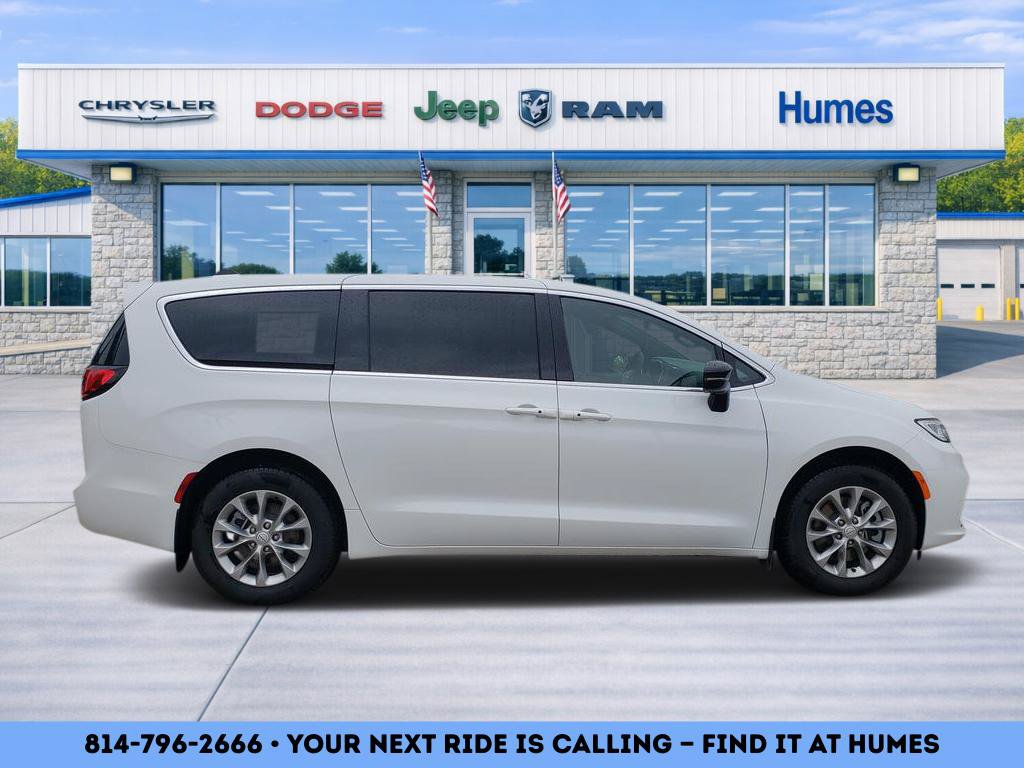 New 2026 Chrysler Pacifica Select AWD/4WD image 2