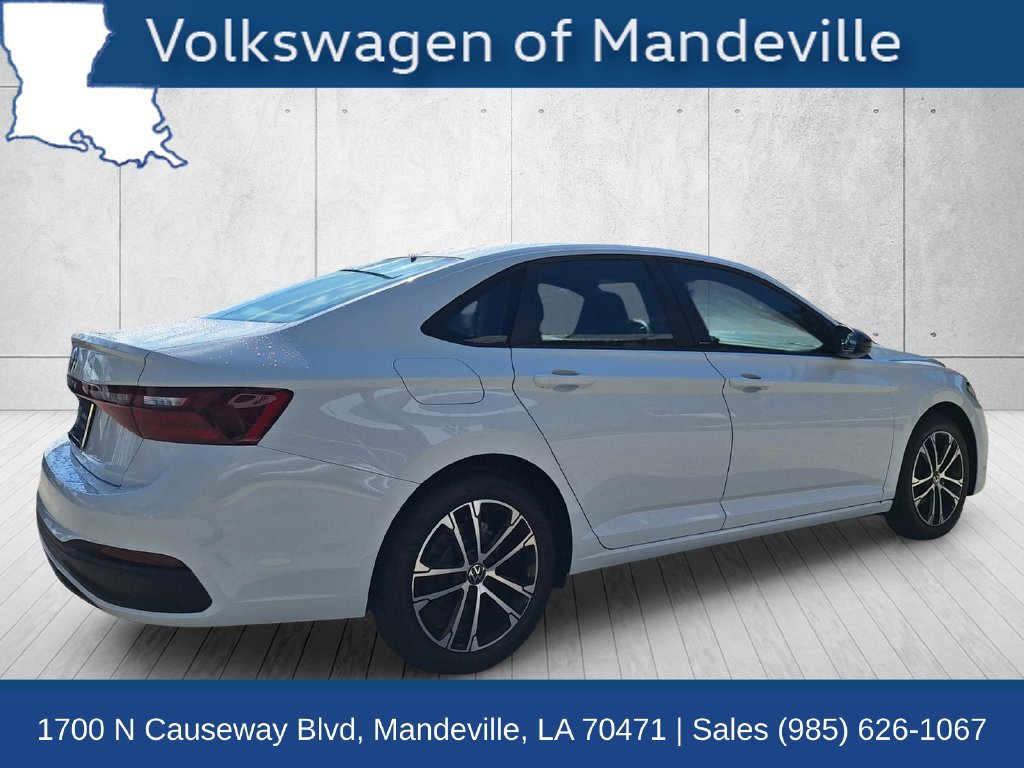 Used 2026 Volkswagen Jetta Sport FWD image 5