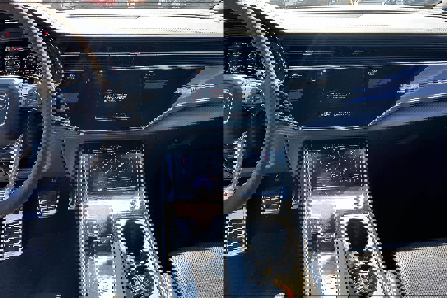 Used 2023 Audi RS Q8 AWD/4WD image 7