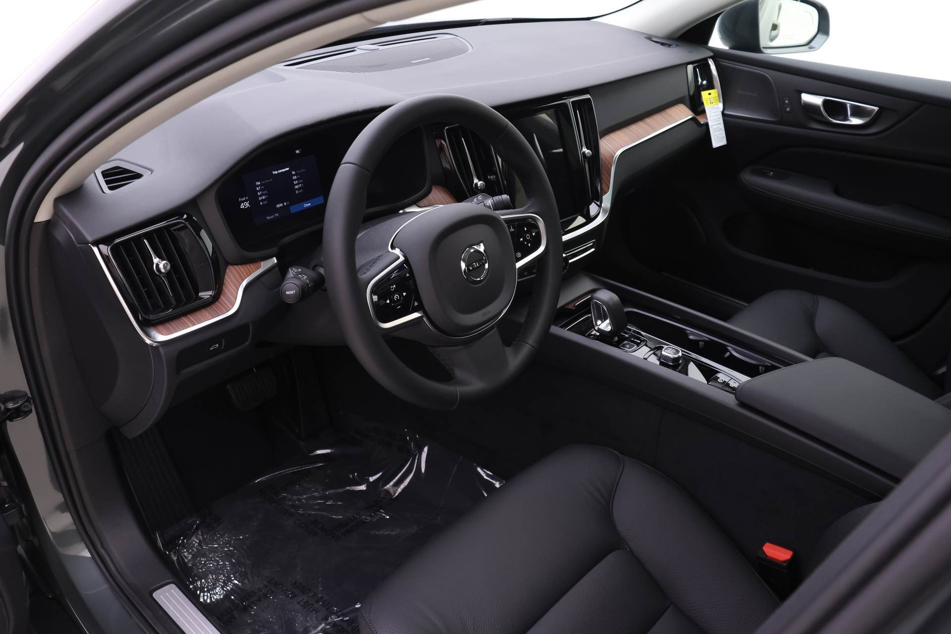 New 2026 Volvo V60 B5 Cross Country Plus w/ Protection Package Premier image 6