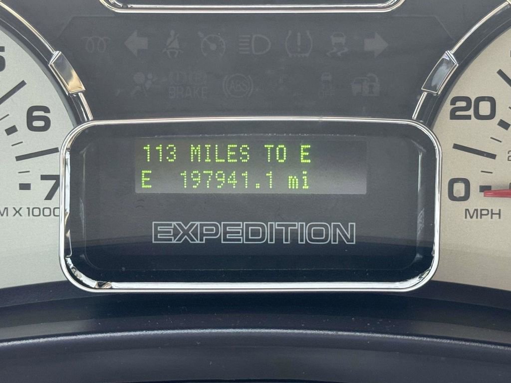 Used 2013 Ford Expedition XLT AWD/4WD image 14