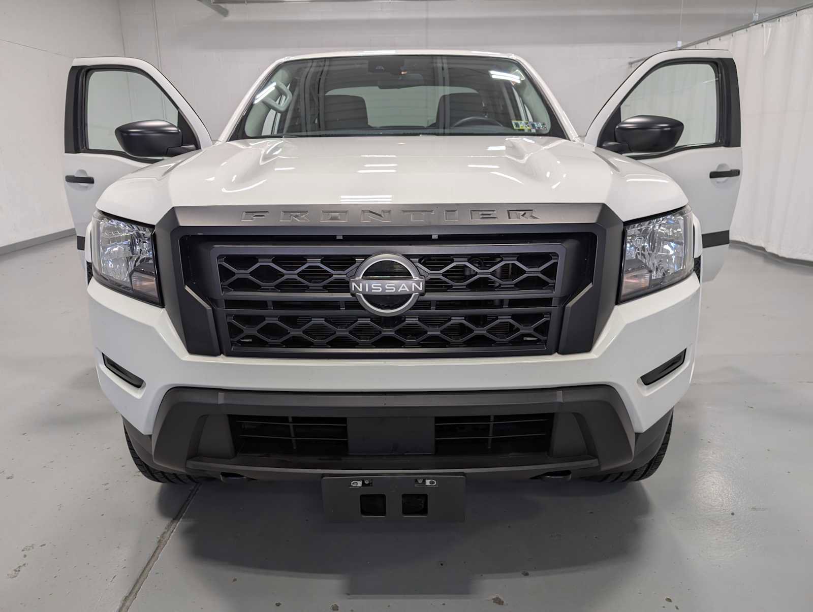 Used 2022 Nissan Frontier S w/ Technology Package image 13