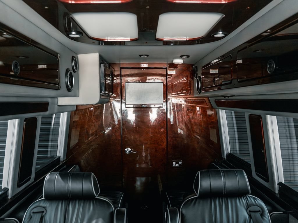Used 2018 Mercedes-Benz Sprinter 3500 image 28