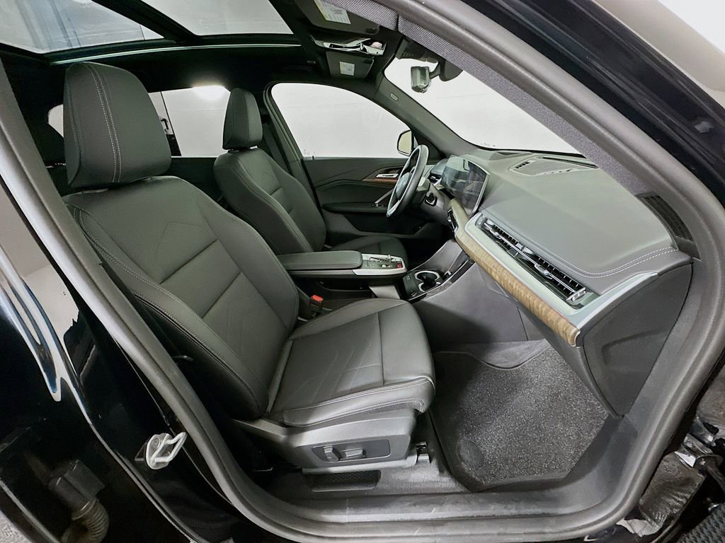 Used 2023 BMW X1 xDrive28i w/ Premium Package image 29