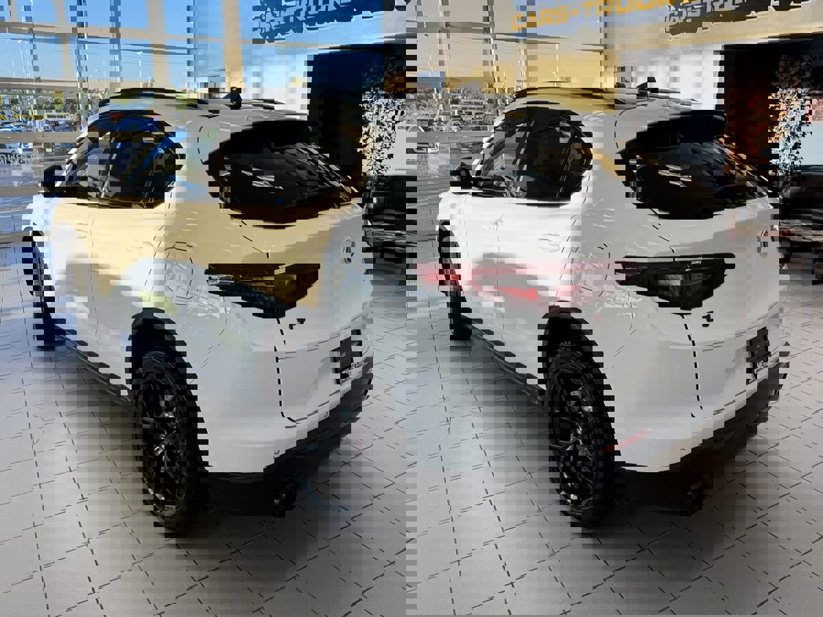 Used 2019 Alfa Romeo Stelvio Ti Sport w/ Quick Order Package 22S Sport image 2