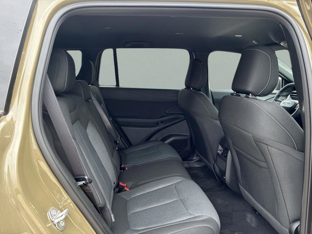 New 2026 Jeep Cherokee Laredo AWD/4WD image 26
