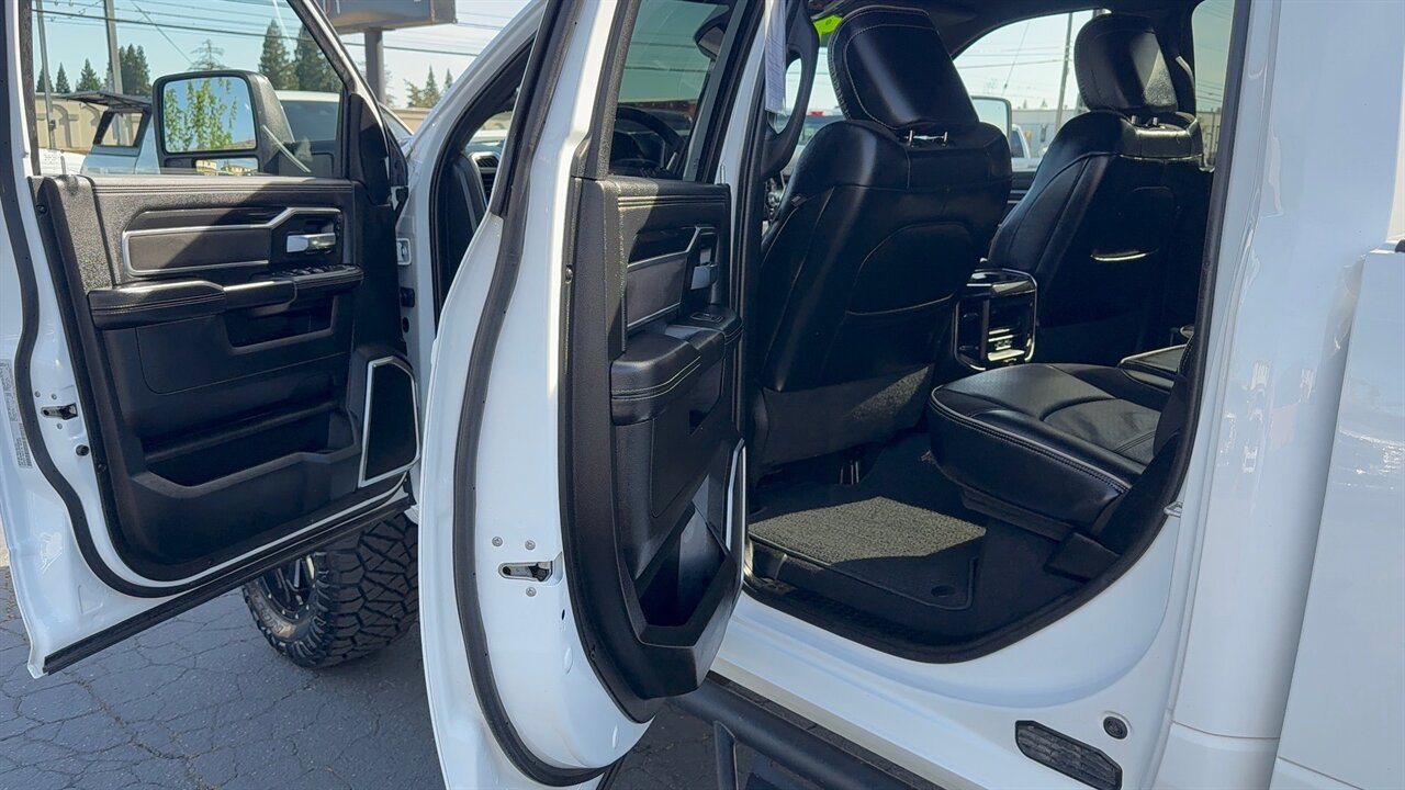 Used 2023 RAM 2500 Laramie AWD/4WD image 14