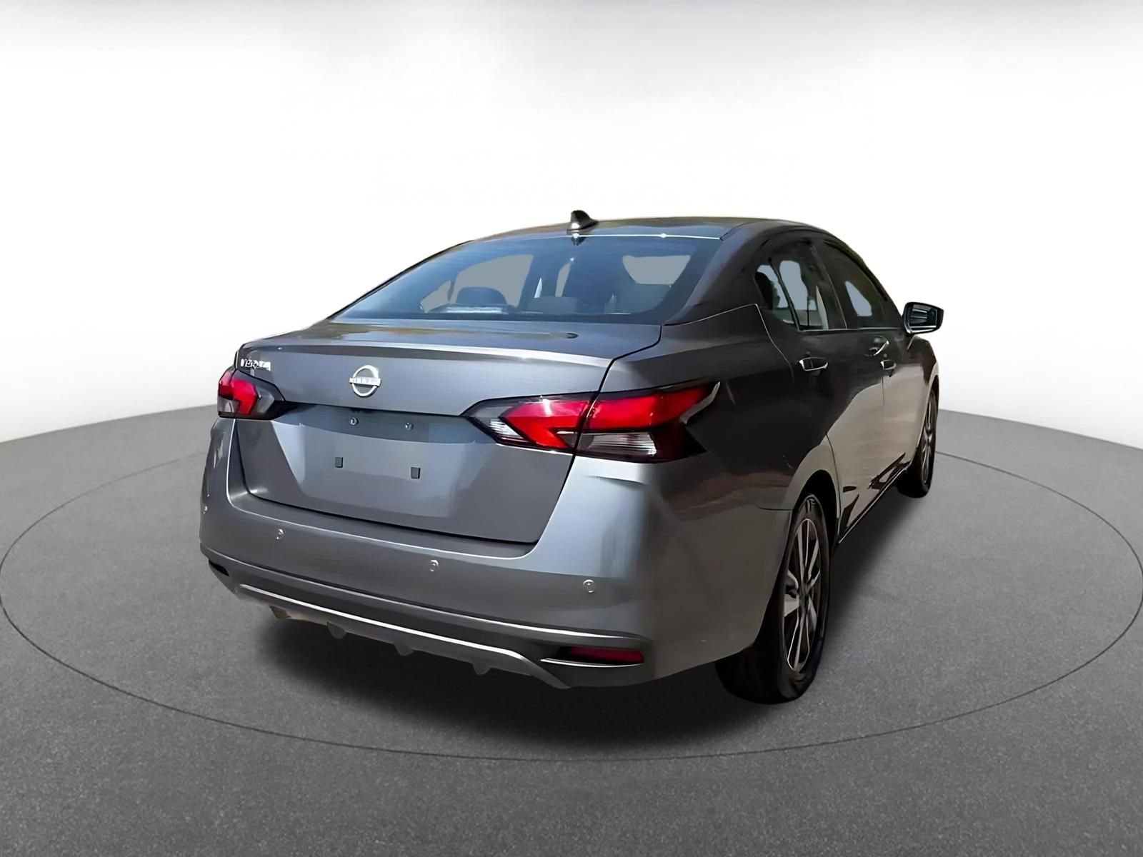 Used 2025 Nissan Versa SV FWD image 14