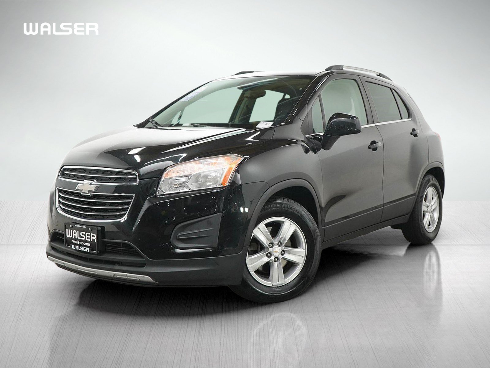 Used 2015 Chevrolet Trax LT w/ LT Sun and Sound Package FWD image 1