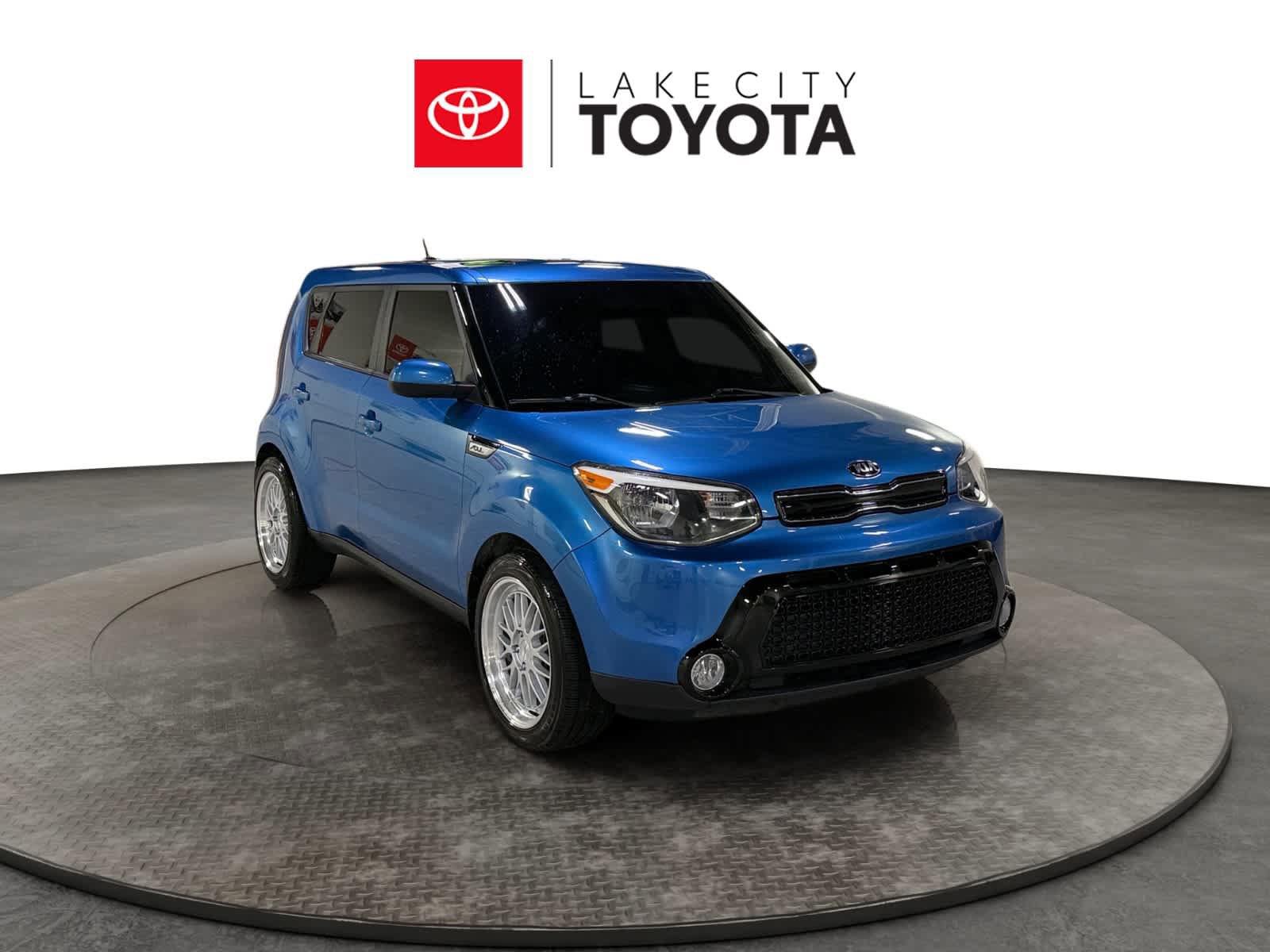 Used 2016 Kia Soul + w/ Designer's Package FWD image 13