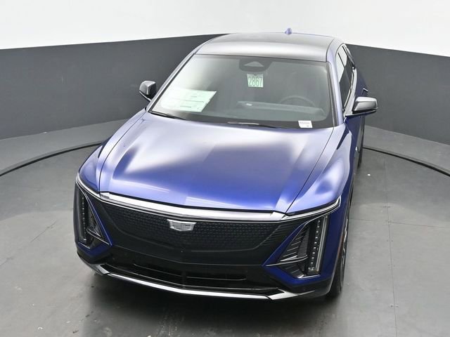 New 2026 Cadillac Lyriq Sport w/ LPO, Floor Liner Package AWD/4WD image 36