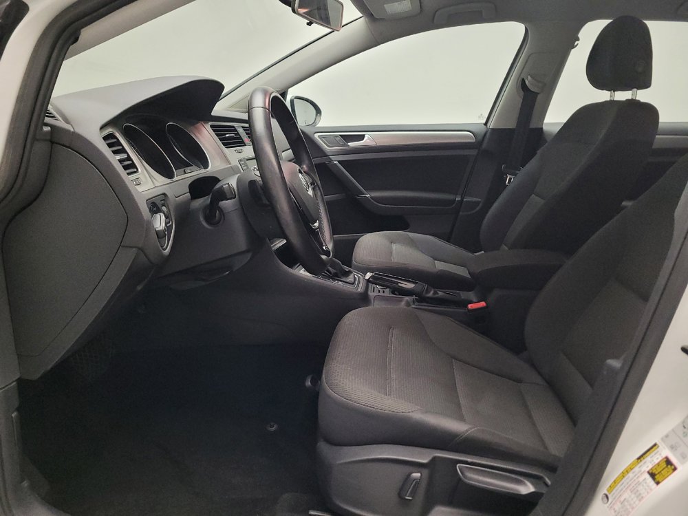 Used 2017 Volkswagen Golf S FWD image 17