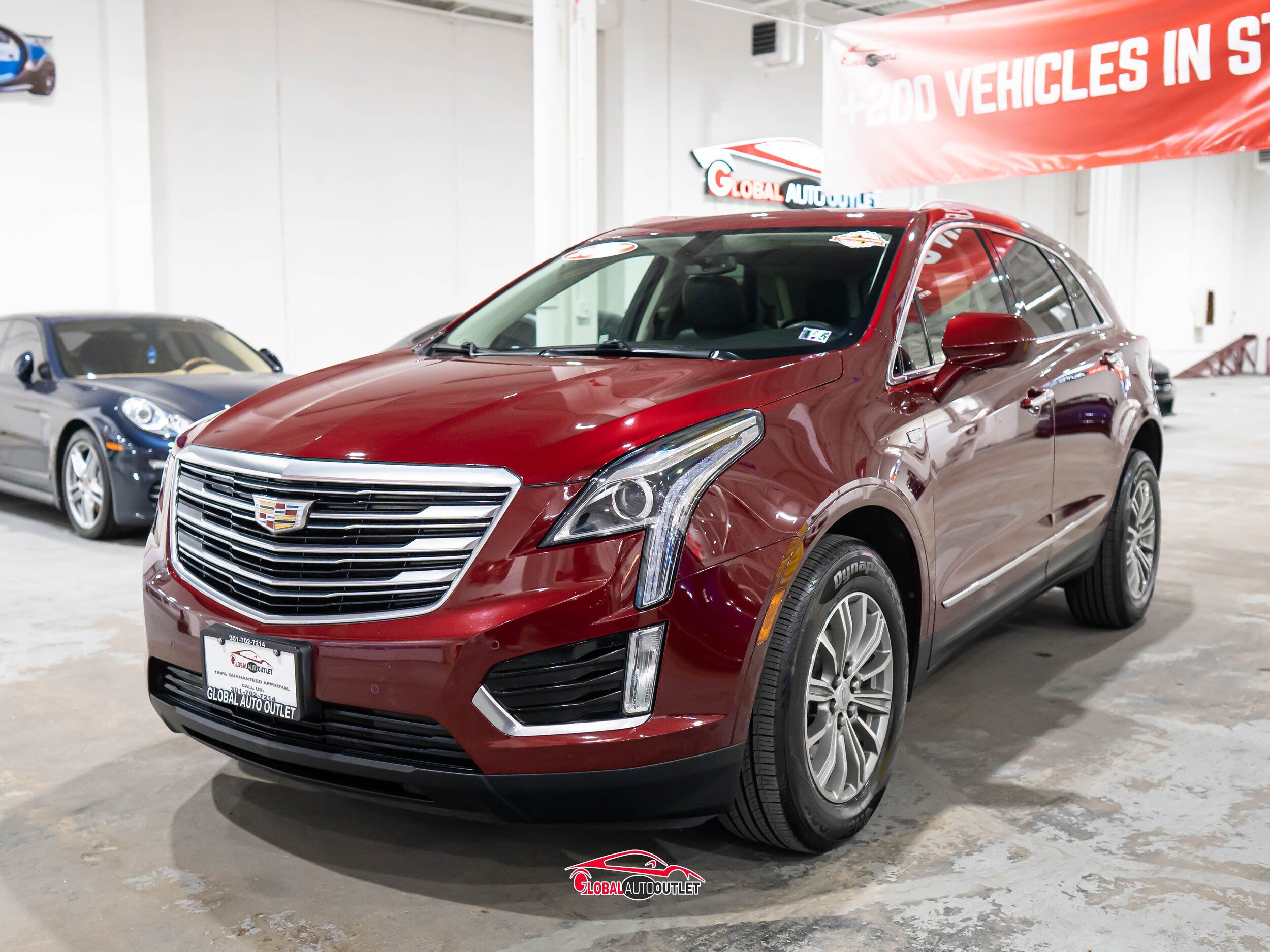 Used 2017 Cadillac XT5 Luxury AWD/4WD image 3