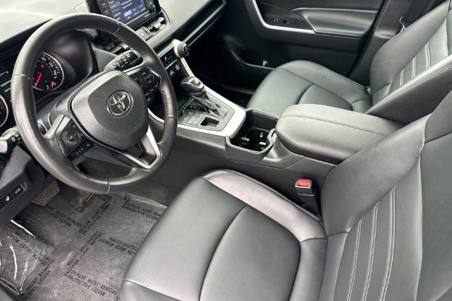 Certified 2022 Toyota RAV4 XLE Premium AWD/4WD image 12