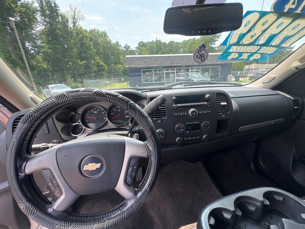 Used 2014 Chevrolet Silverado 2500 LT w/ Custom Sport Truck Package AWD/4WD image 13