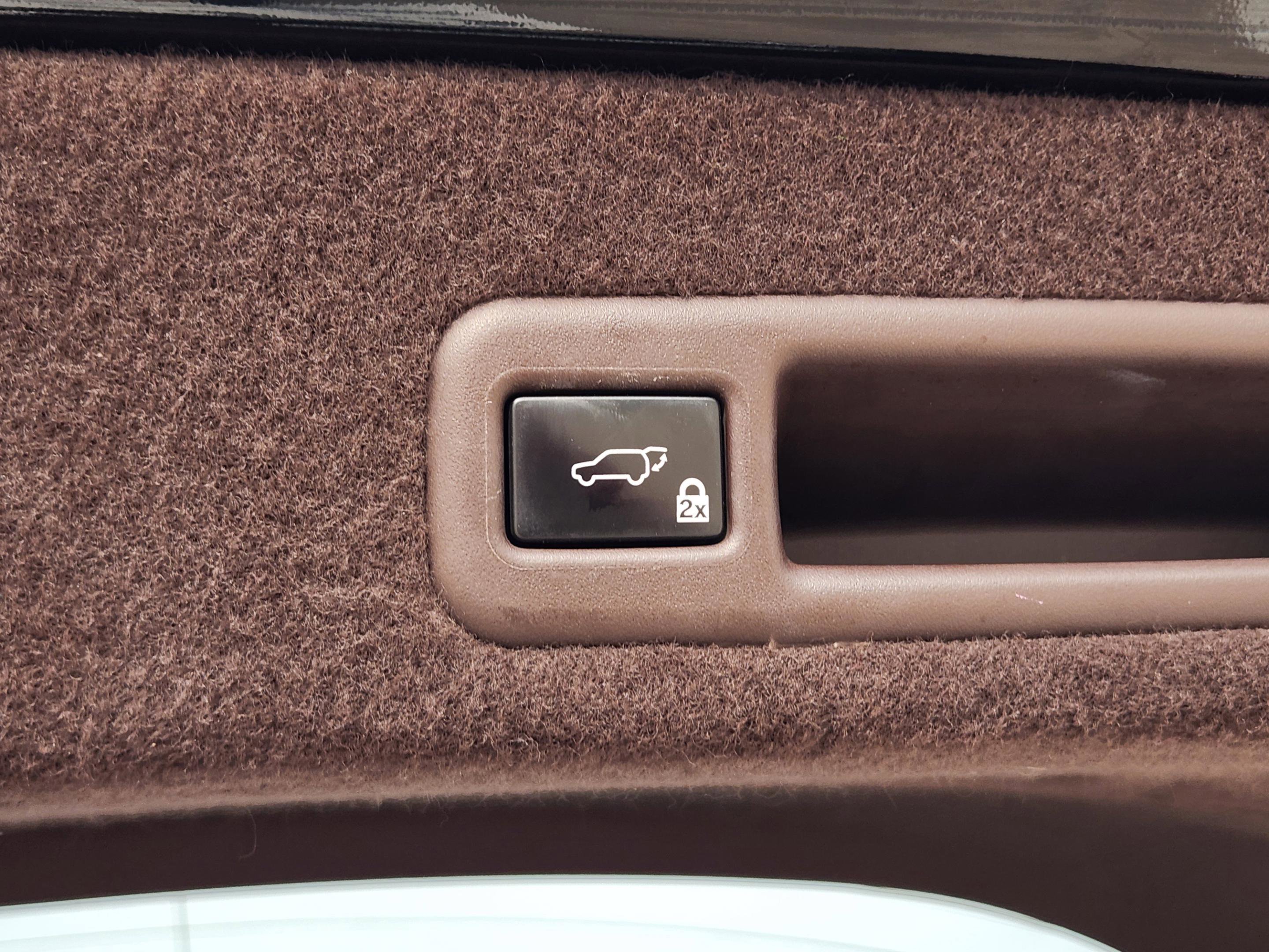 Used 2016 Lexus RX 450h FWD w/ Luxury Package image 32