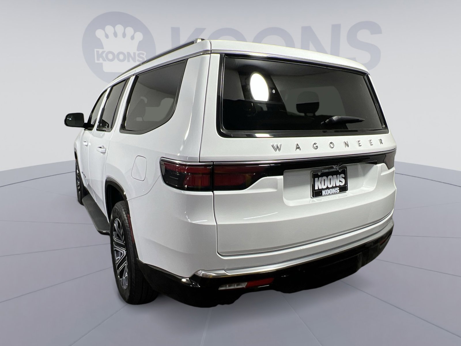 Used 2025 Jeep Wagoneer 4WD image 4