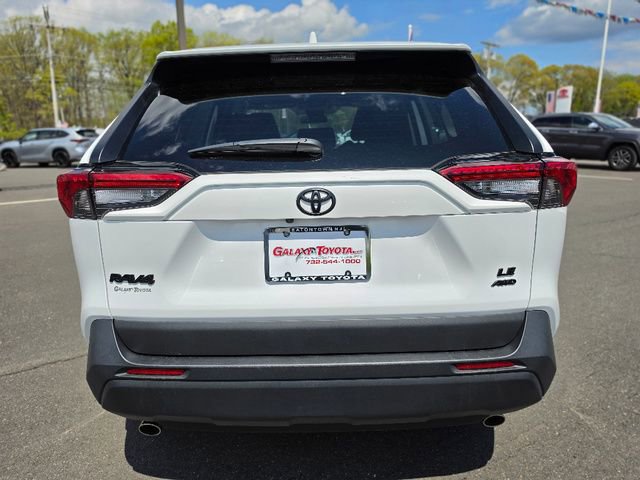 Used 2024 Toyota RAV4 LE image 6