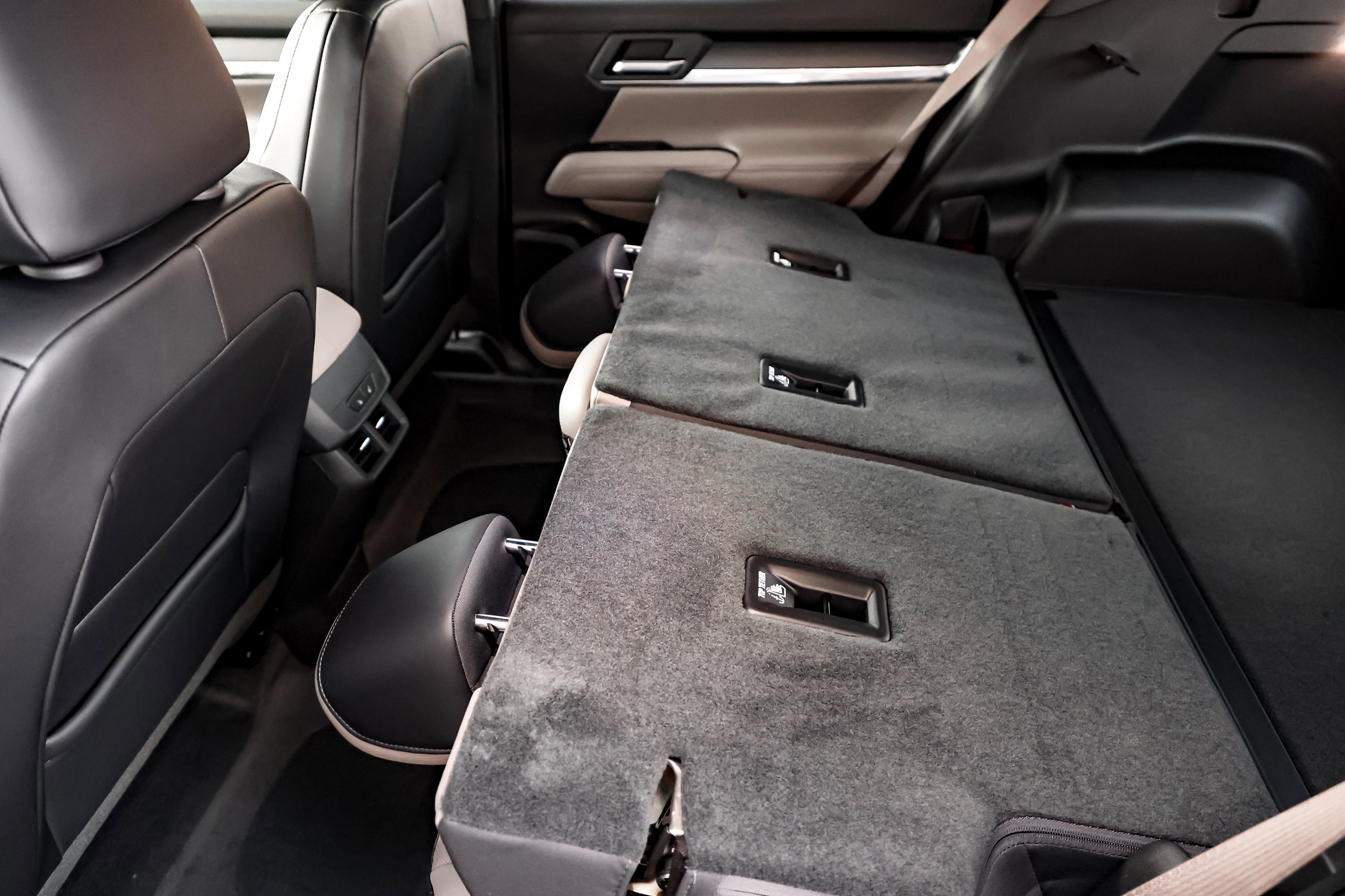 New 2026 GMC Terrain Elevation w/ Elevation Premium Package image 15