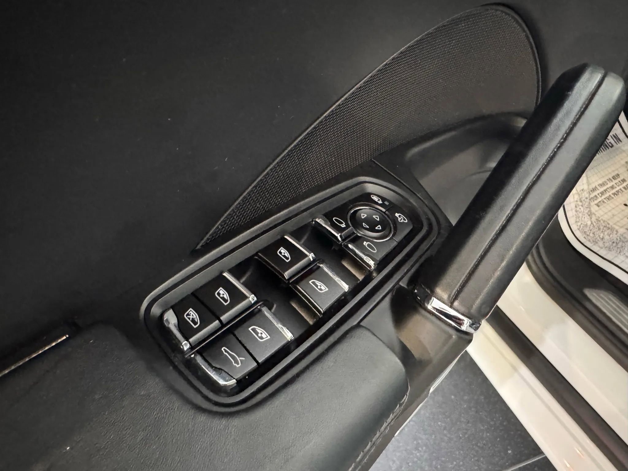 Used 2016 Porsche Cayenne GTS image 25