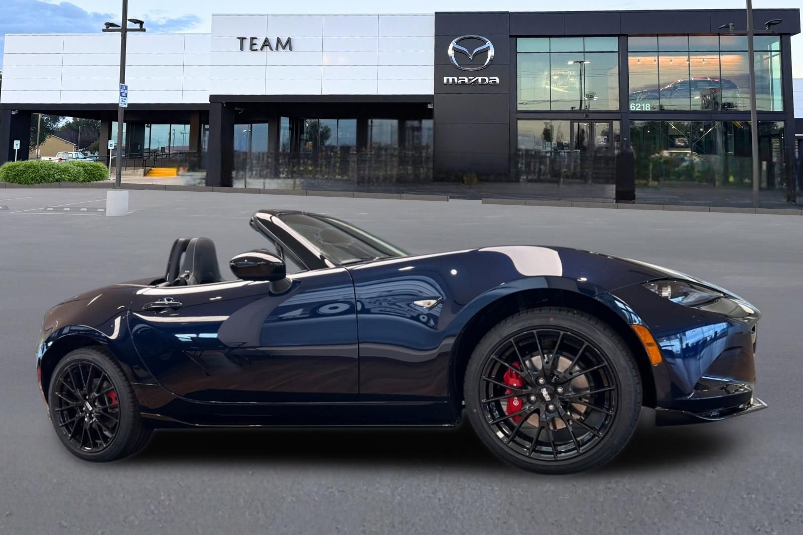 New 2025 MAZDA MX-5 Miata Club w/ Brembo/BBS Recaro Package image 4