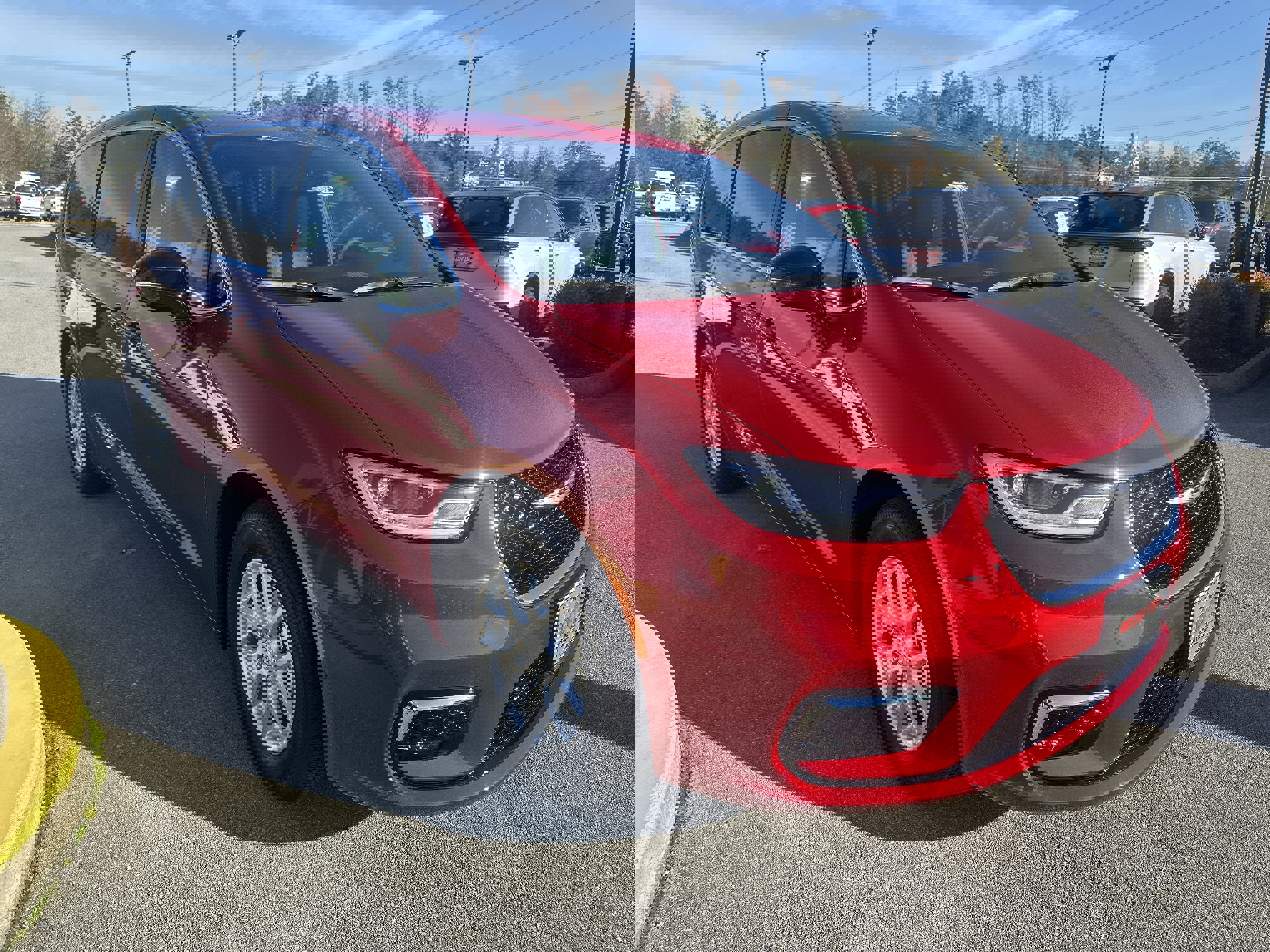 New 2026 Chrysler Pacifica Select image 4