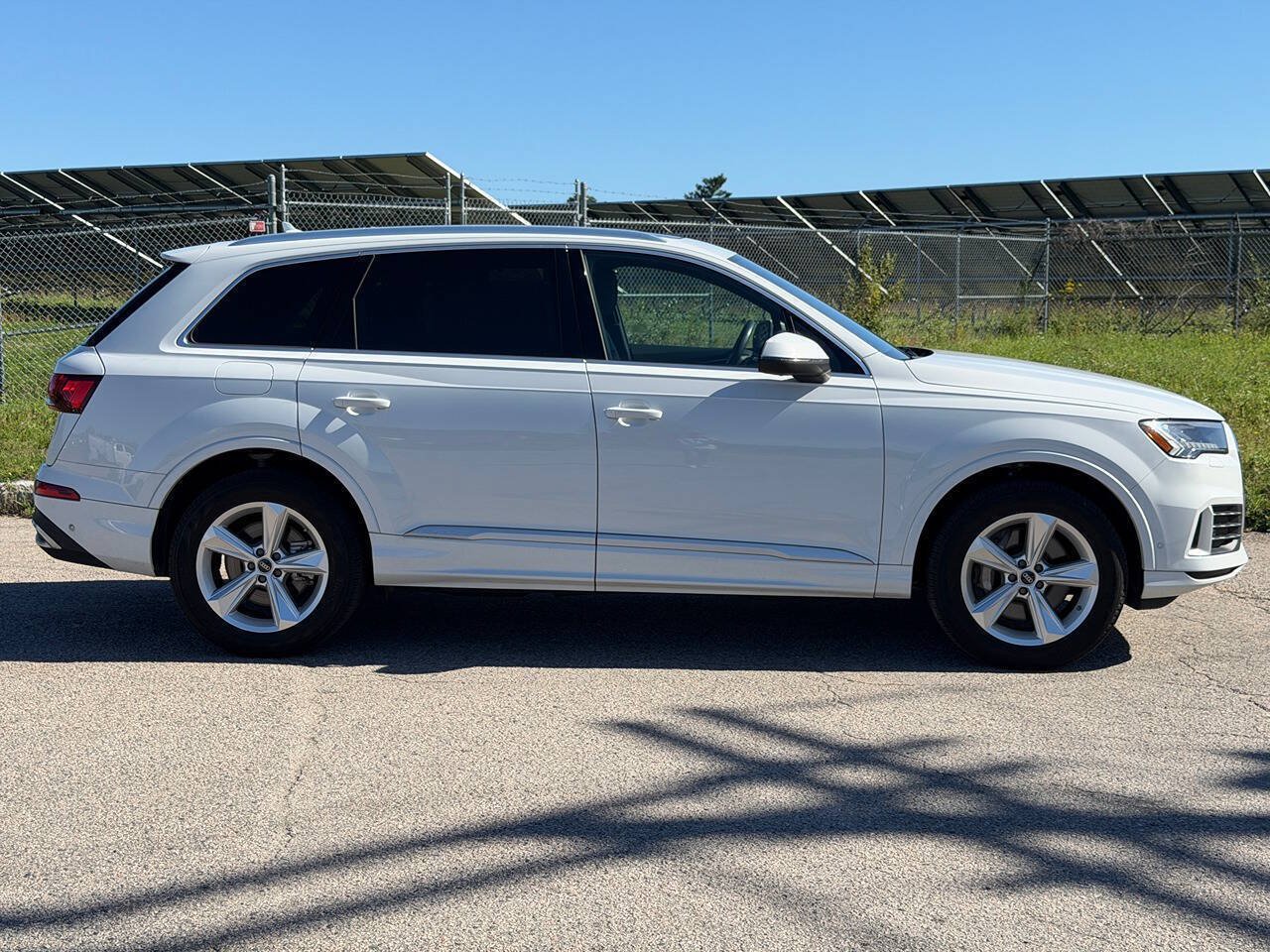Used 2023 Audi Q7 2.0T Premium Plus w/ Premium Plus Package AWD/4WD image 6