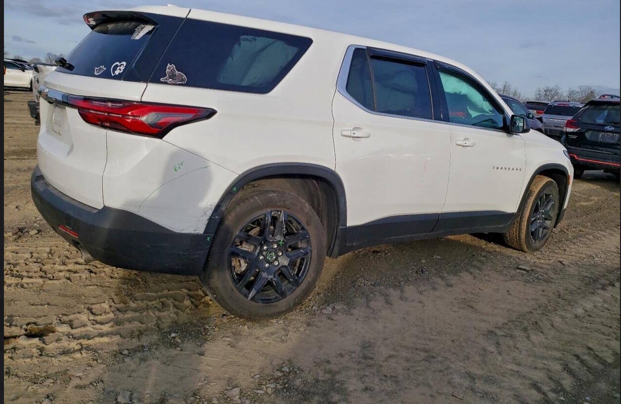 Used 2022 Chevrolet Traverse LS AWD/4WD image 49