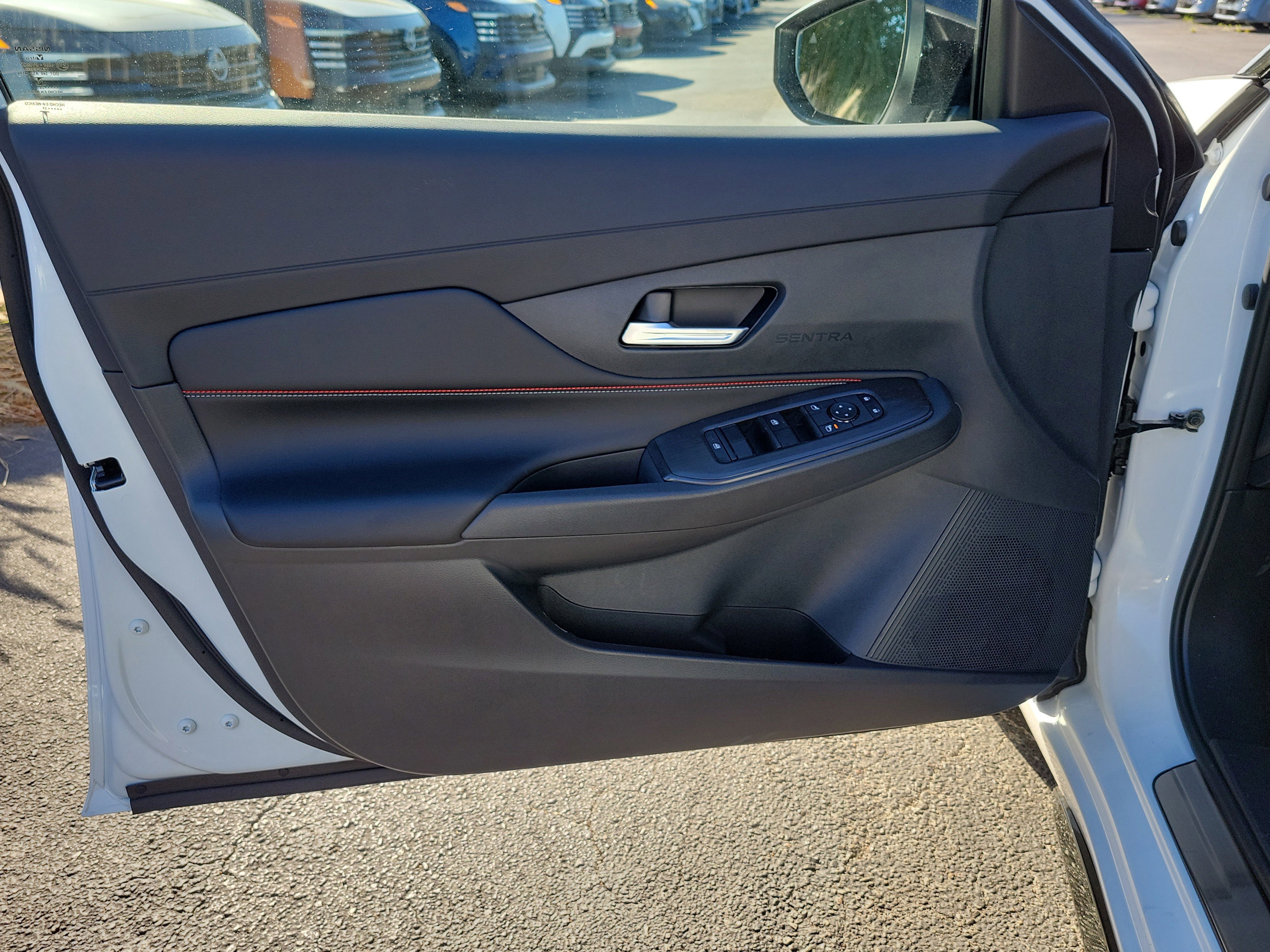 New 2026 Nissan Sentra SR FWD image 10