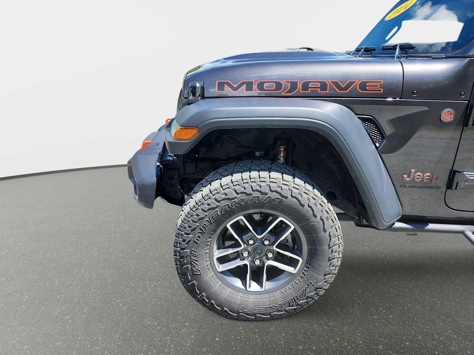 Used 2024 Jeep Gladiator Mojave w/ Convenience Group AWD/4WD image 10