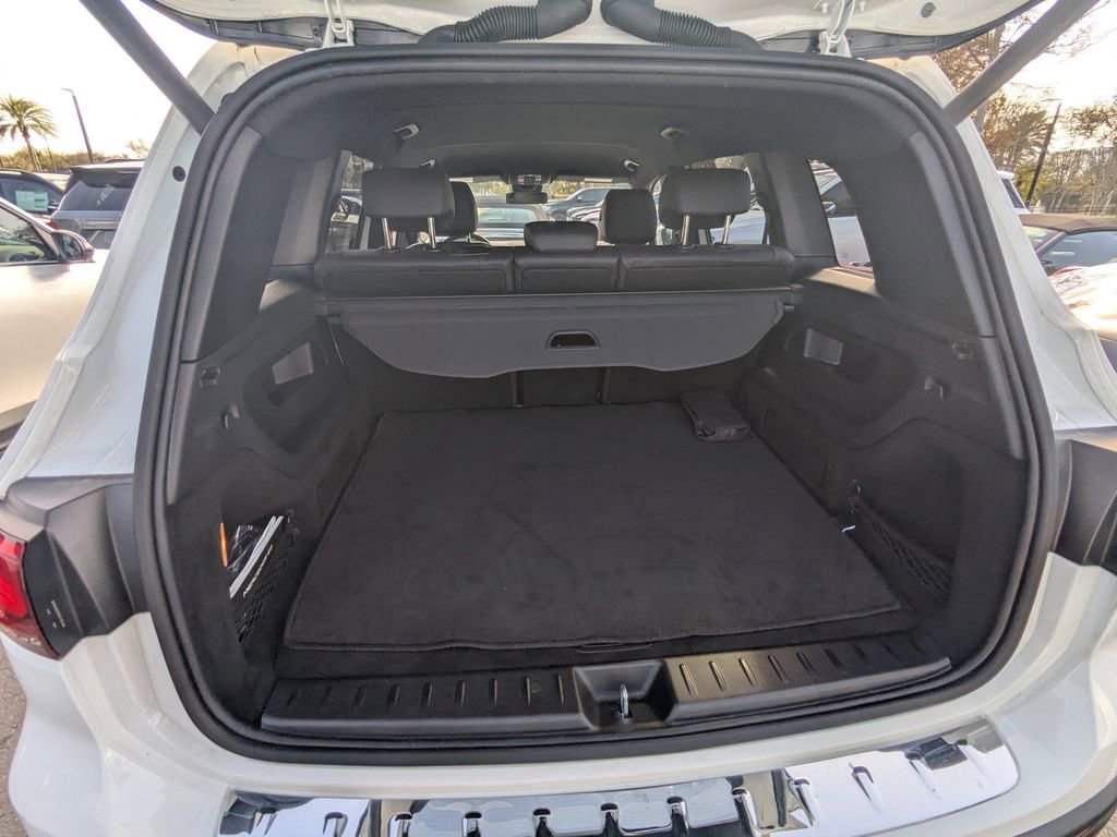 Certified 2023 Mercedes-Benz EQB 250+ w/ Exclusive Package image 24