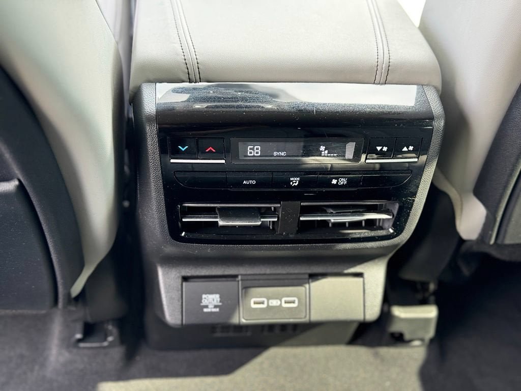 Used 2023 Acura MDX w/ Technology Package AWD/4WD image 26