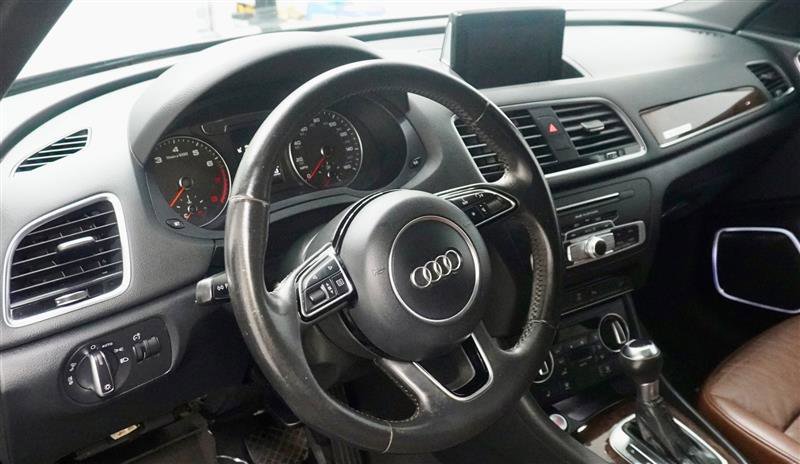 Used 2017 Audi Q3 2.0T Prestige w/ Prestige Package AWD/4WD image 11