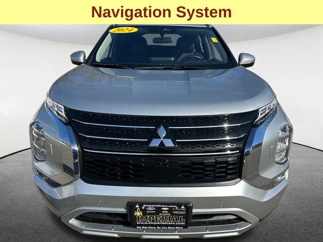 Used 2024 Mitsubishi Outlander SE image 4