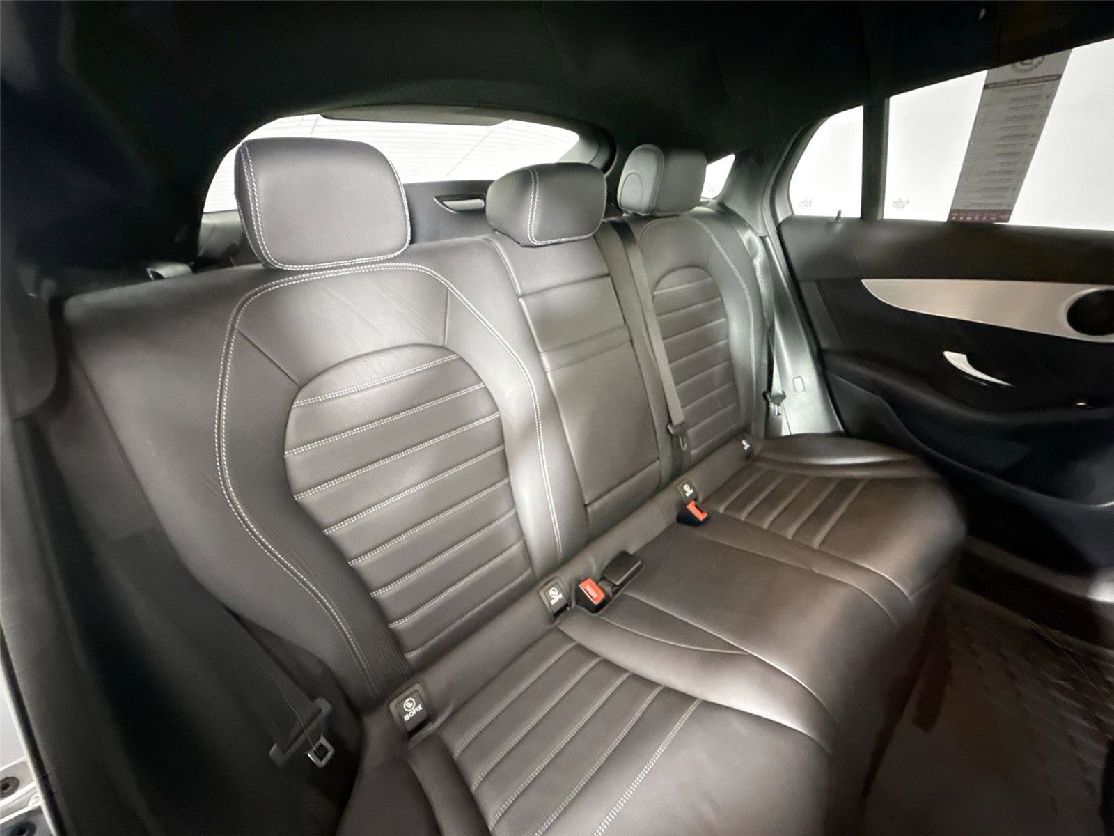 Used 2023 Mercedes-Benz GLC 300 4MATIC Coupe image 38