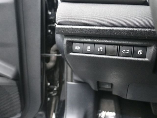 Used 2025 Toyota Camry LE image 22