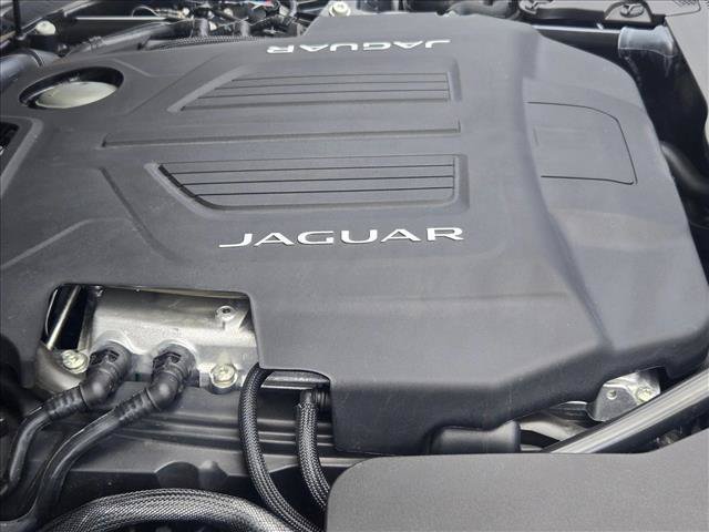 Used 2024 Jaguar F-TYPE R AWD/4WD image 18