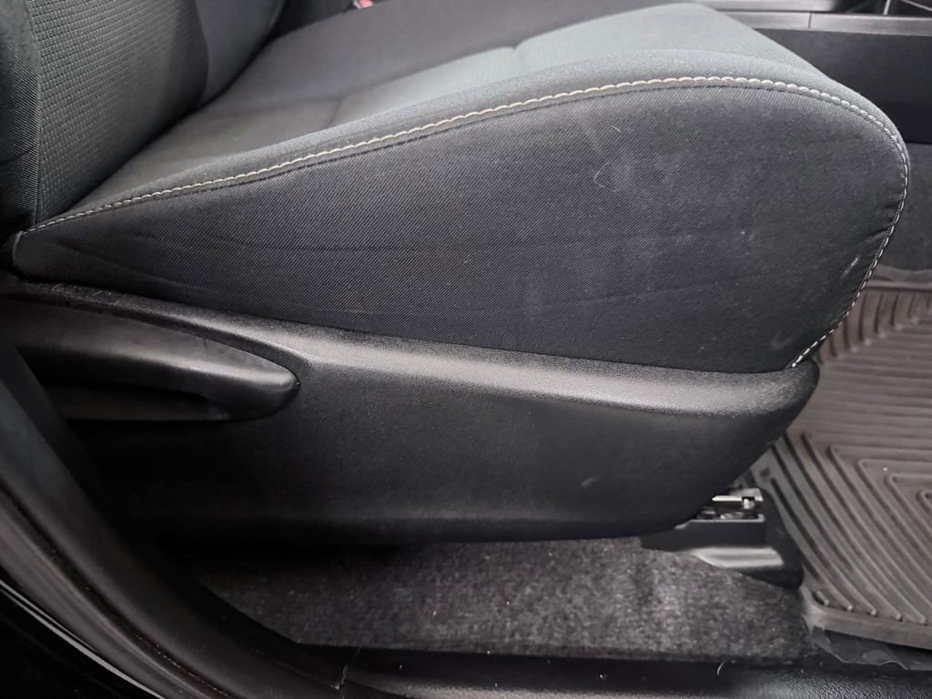 Used 2016 Toyota RAV4 XLE FWD image 36