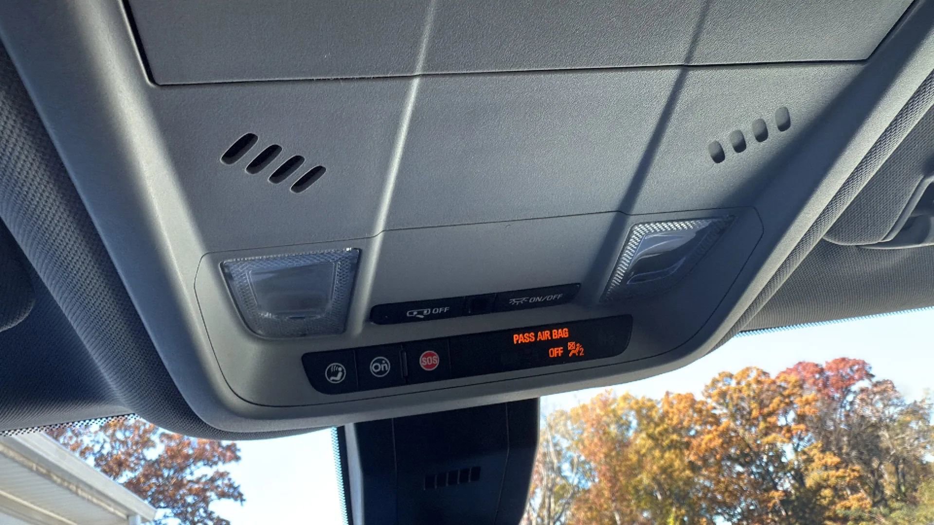 Used 2023 Chevrolet Equinox LT image 35