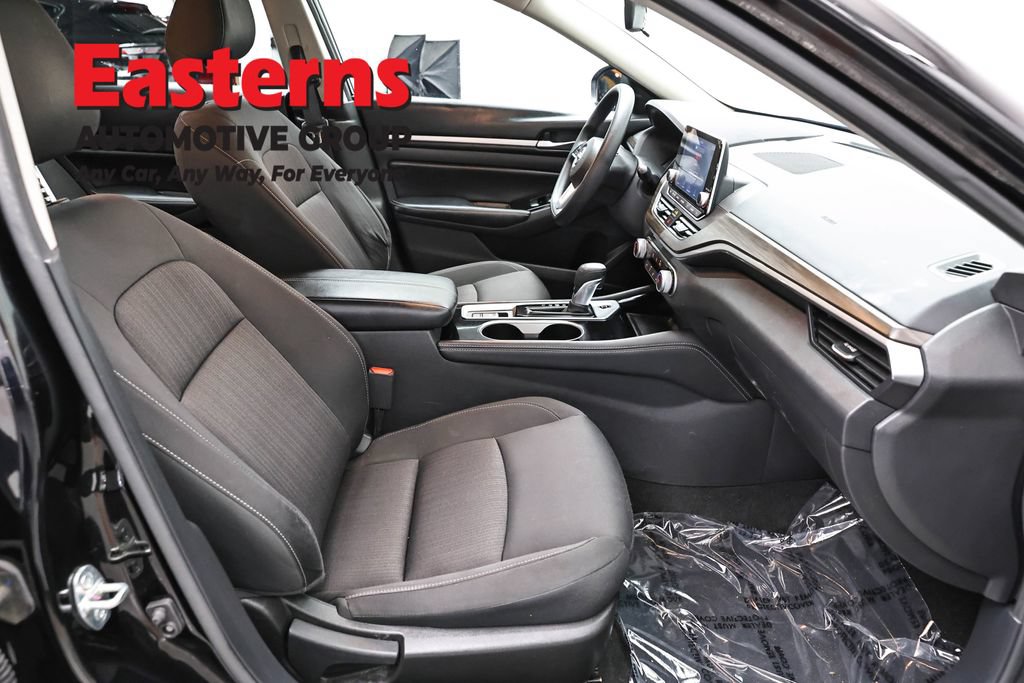 Used 2023 Nissan Altima 2.5 SV AWD/4WD image 24