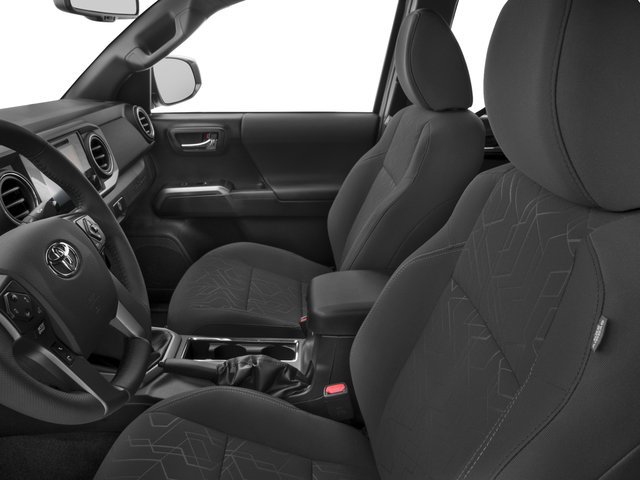 Used 2017 Toyota Tacoma TRD Off-Road w/ Premium & Technology Package AWD/4WD image 9