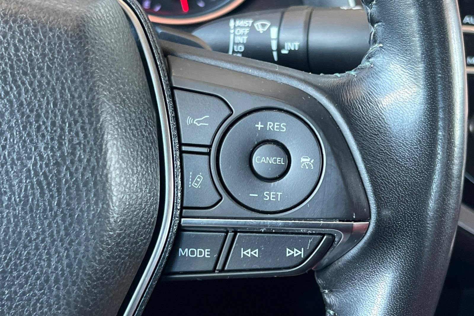 Certified 2019 Toyota Camry XSE FWD image 28
