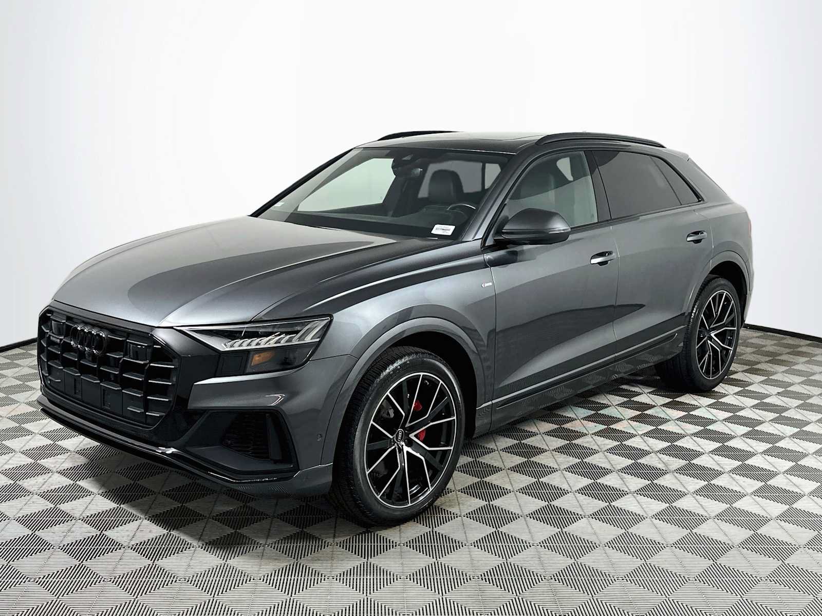 Certified 2023 Audi Q8 Premium Plus w/ Premium Plus Package AWD/4WD image 3