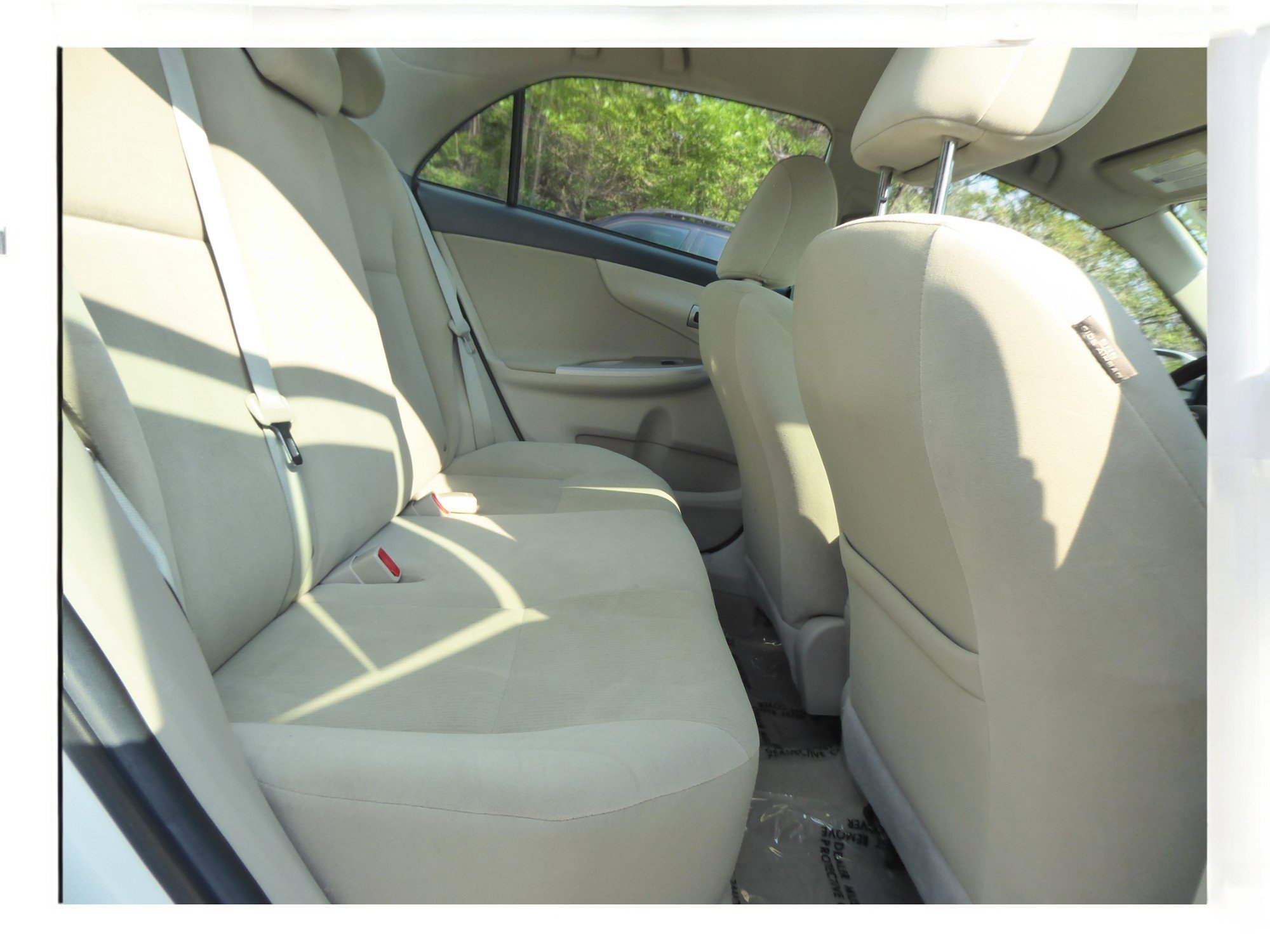 Used 2011 Toyota Corolla LE image 19