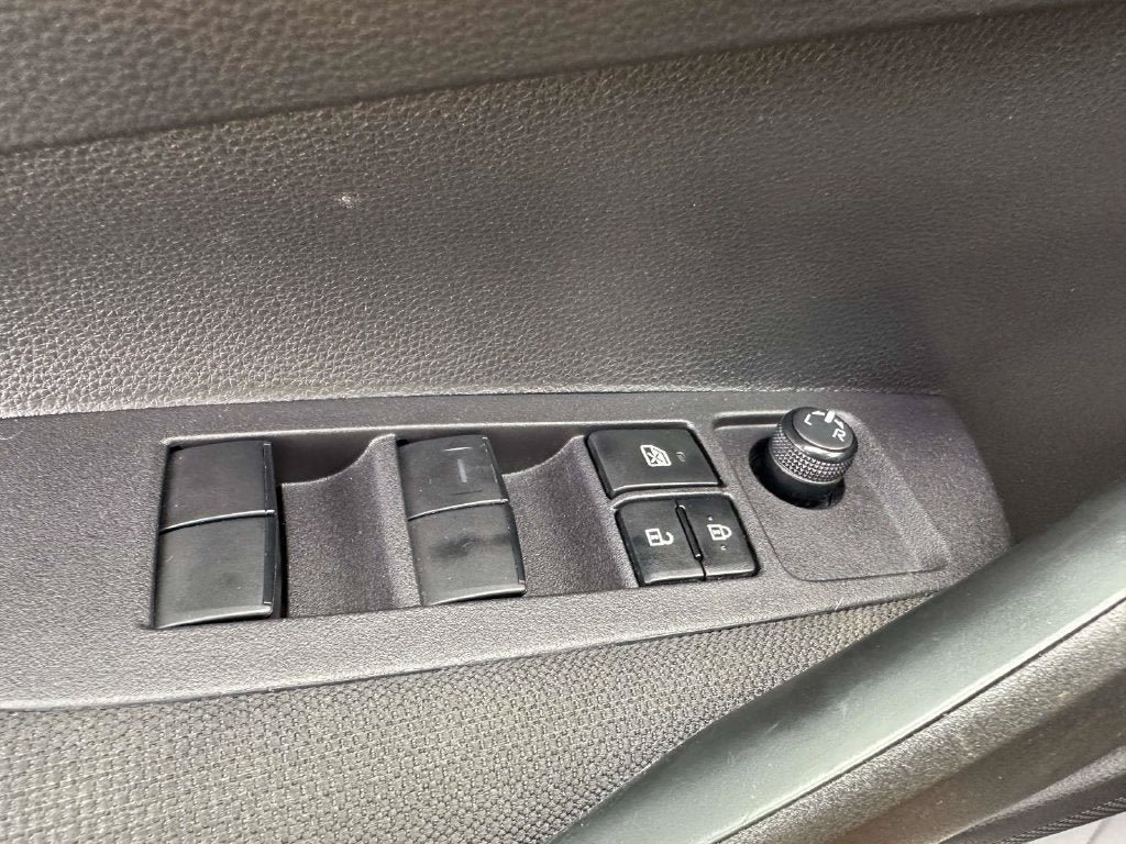 Used 2024 Toyota Corolla LE FWD image 33
