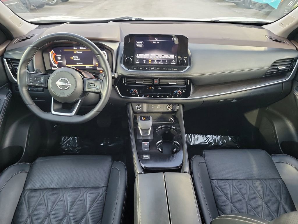 Certified 2022 Nissan Rogue Platinum w/ Head-Up Display Package image 9