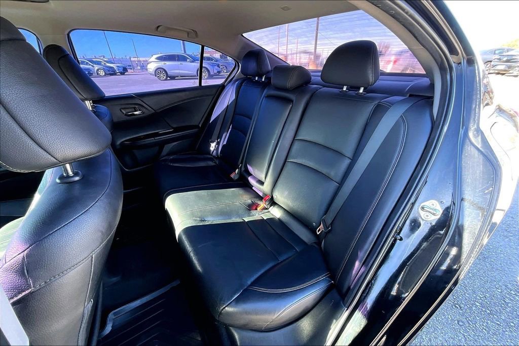 Used 2016 Honda Accord EX-L image 36