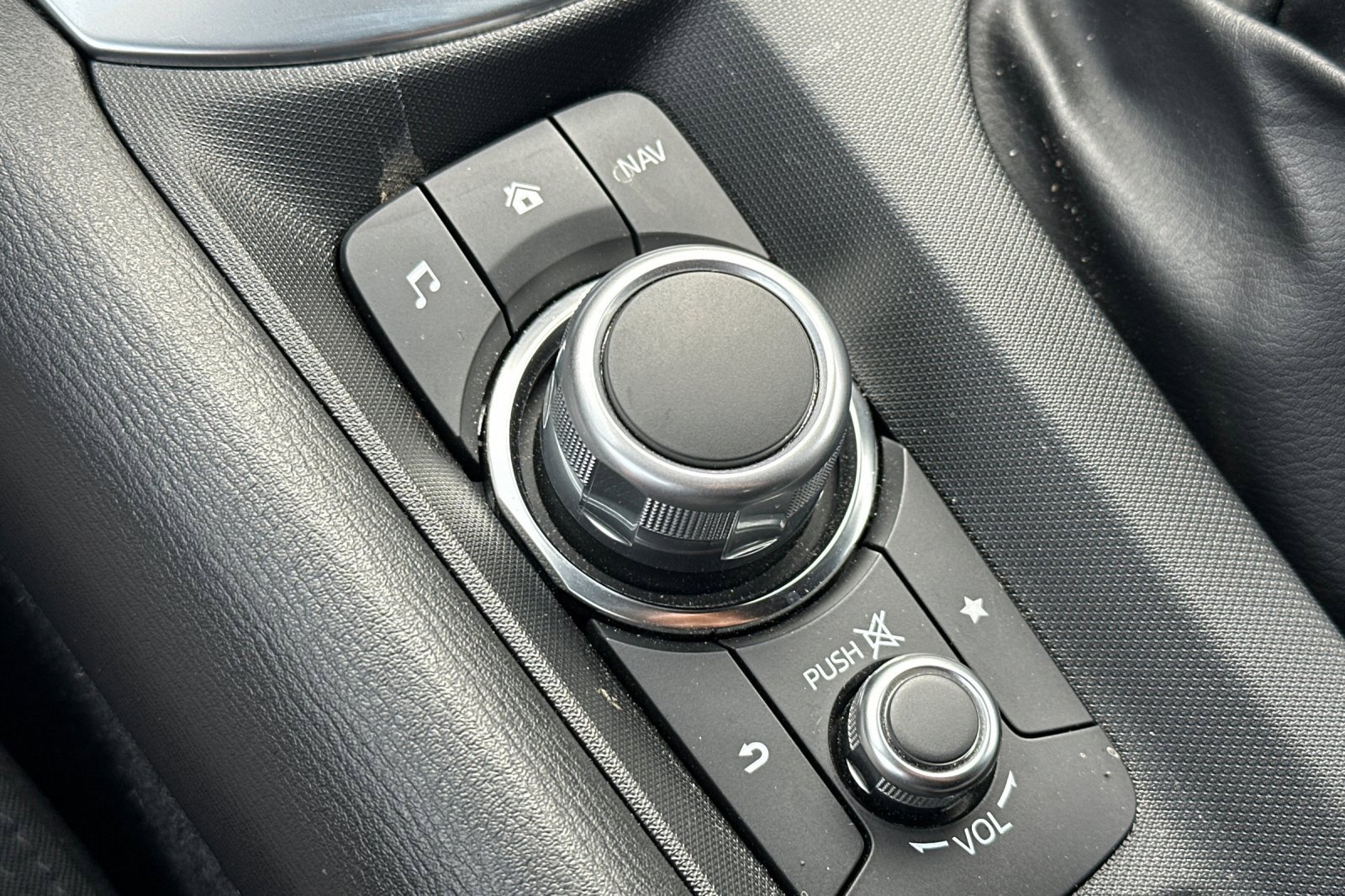 Used 2023 MAZDA MX-5 Miata Sport image 29