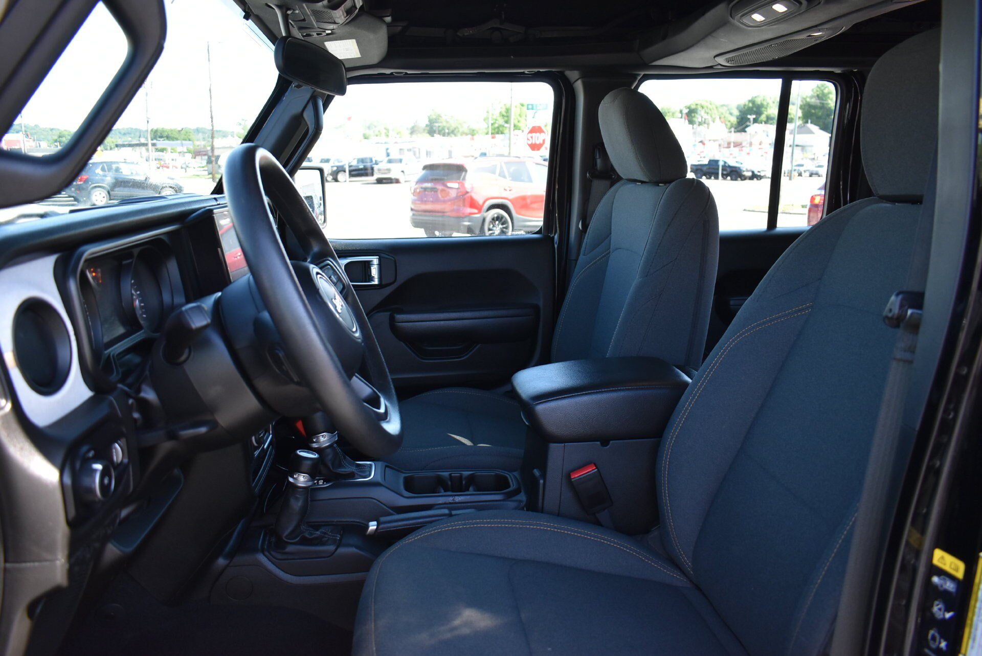 Used 2024 Jeep Wrangler Unlimited Sport AWD/4WD image 12